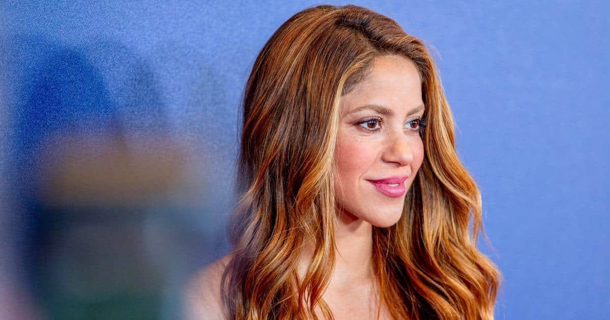 Shakira hospitalized cancels Peru concert.jpg