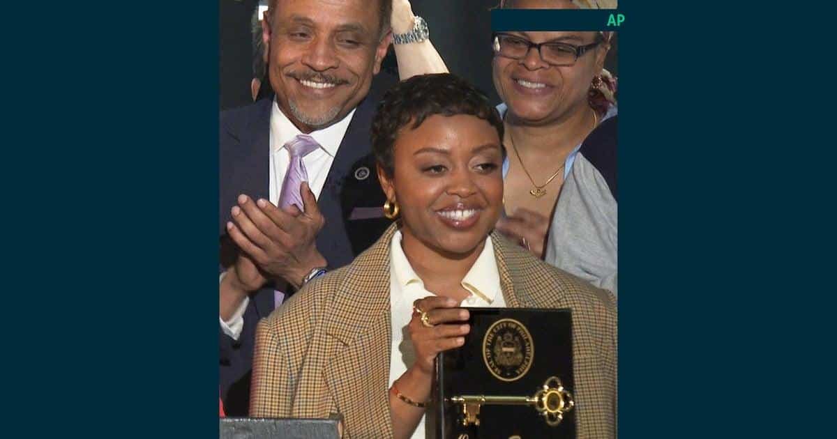 Quinta Brunson Philadelphia honor 3.jpg